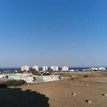 Must Stay - Sea & Salt Lake Panoramic View Apt Larnaca Exterior foto