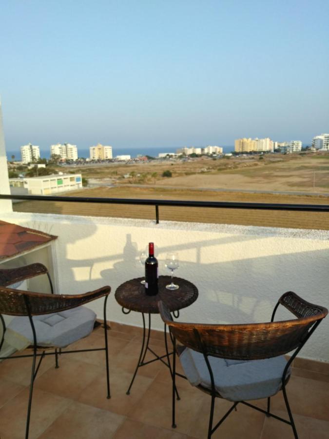 Must Stay - Sea & Salt Lake Panoramic View Apt Larnaca Exterior foto