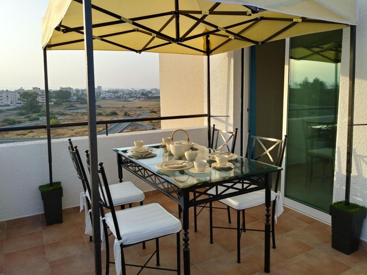 Must Stay - Sea & Salt Lake Panoramic View Apt Larnaca Exterior foto