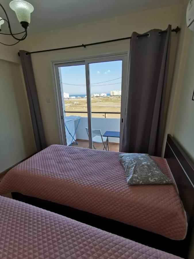 Must Stay - Sea & Salt Lake Panoramic View Apt Larnaca Exterior foto