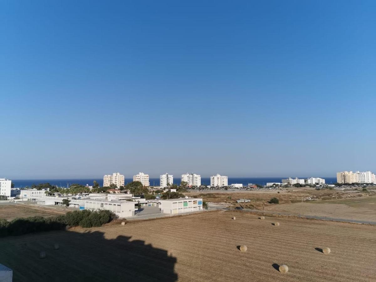 Must Stay - Sea & Salt Lake Panoramic View Apt Larnaca Exterior foto