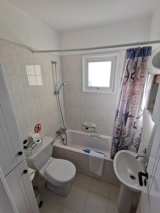 Must Stay - Sea & Salt Lake Panoramic View Apt Larnaca Exterior foto